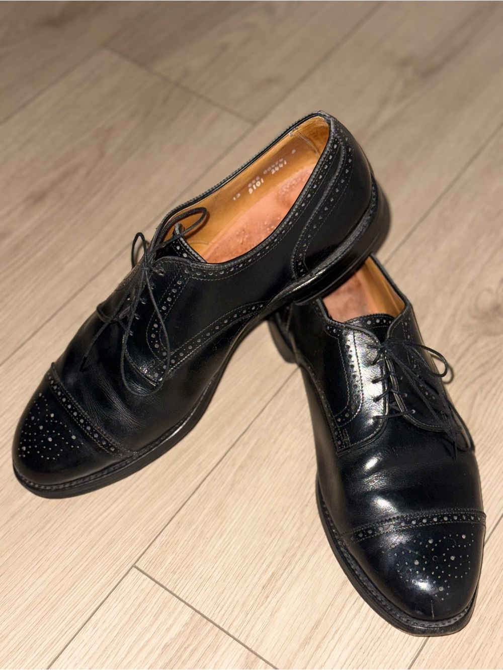 Allen Edmonds Lexington Mens 13 Dress Shoes- Retro Black Leather Brogue Lace Up
